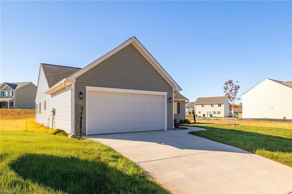 Mcleansville, NC 27301,7 Torbay CT