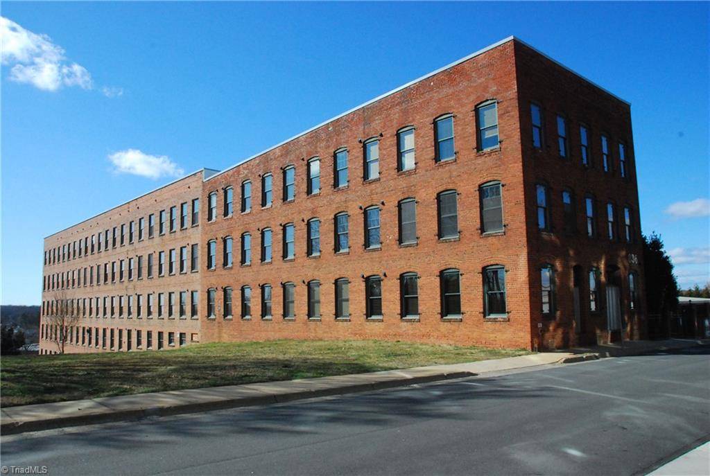 Winston-salem, NC 27101,836 Oak ST