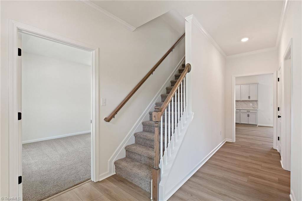 King, NC 27021,141 Oakmont LN