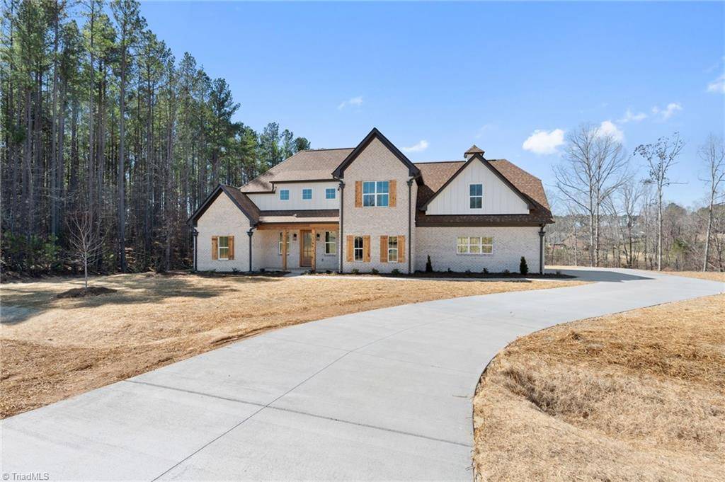Winston-salem, NC 27107,1055 Medinah DR
