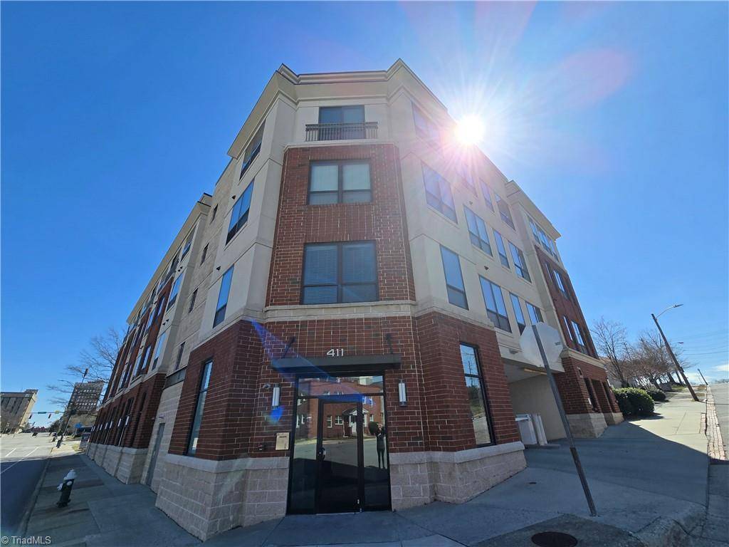 Greensboro, NC 27401,411 Washington ST #201