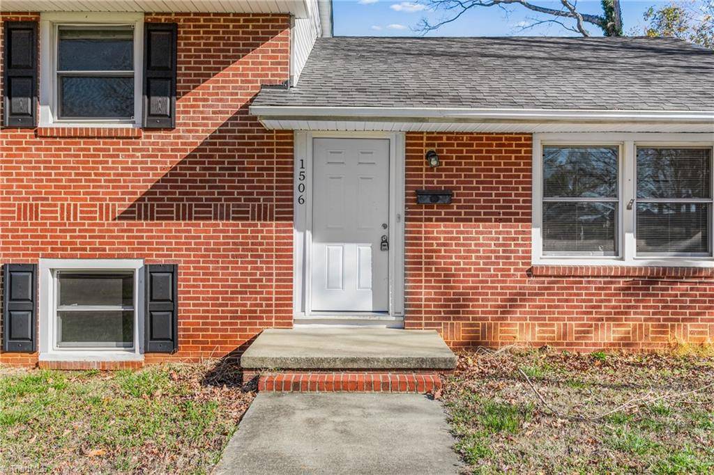 Burlington, NC 27217,1506 Mebane ST
