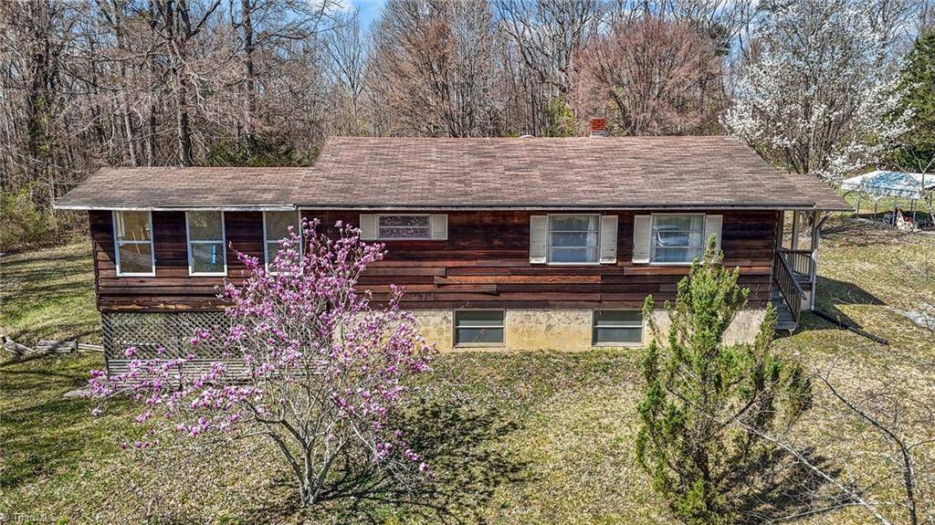 Mcleansville, NC 27301,112 Debanne RD