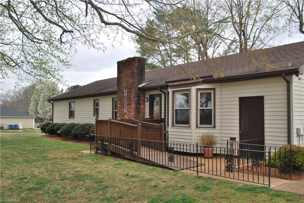 Mocksville, NC 27028,154 Meadowview RD