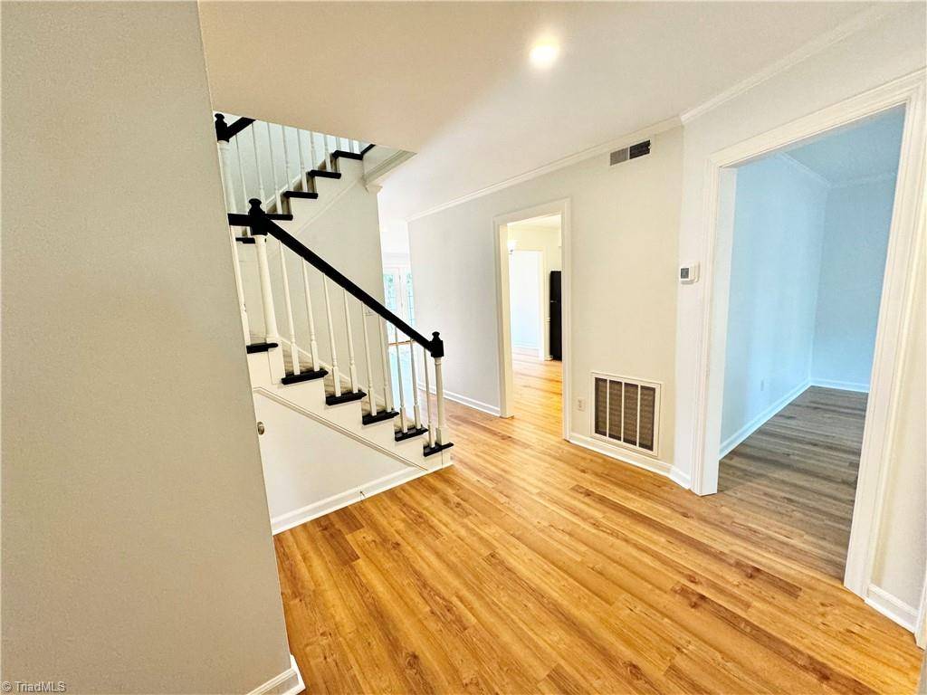 Winston-salem, NC 27104,888 Brookleigh CT