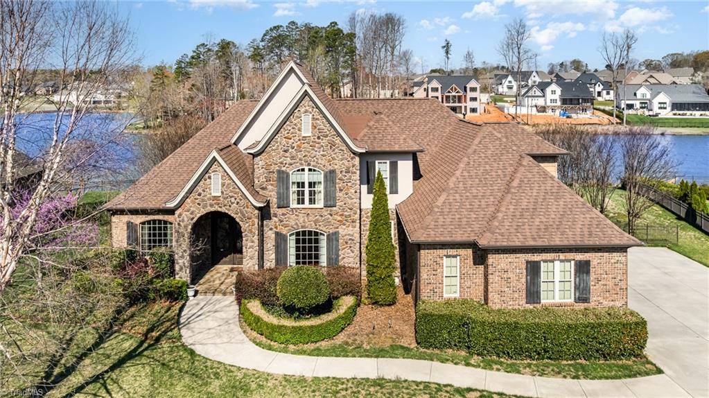 Burlington, NC 27215,915 Dunleigh DR
