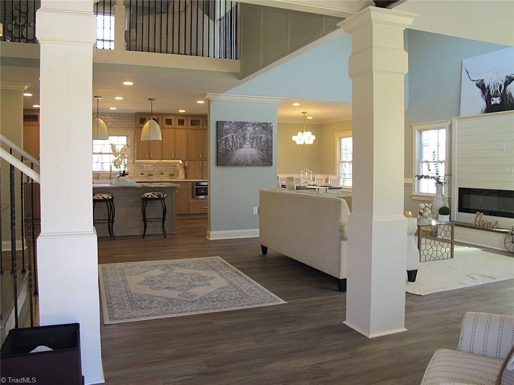 Winston-salem, NC 27103,1060 S Hawthorne RD