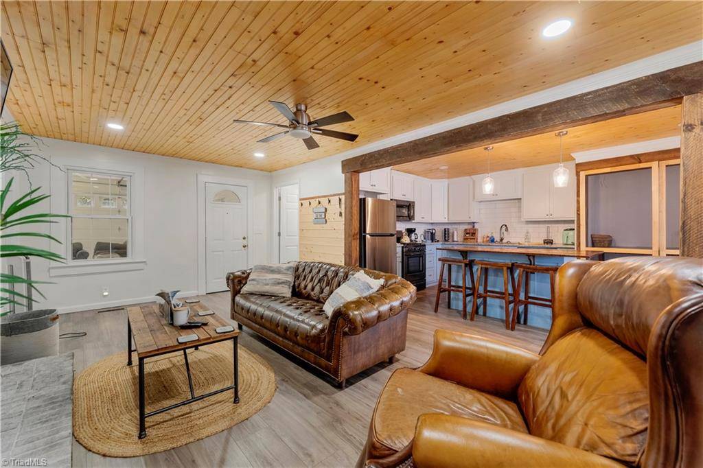 New London, NC 28127,938 Pinehaven DR
