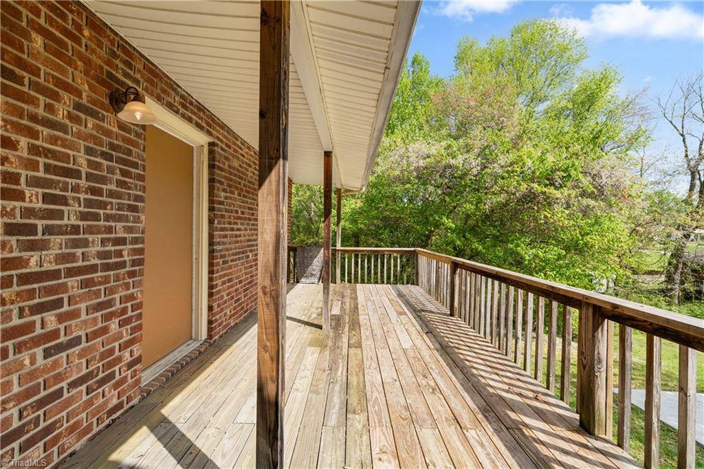 High Point, NC 27265,301 Jeanette AVE