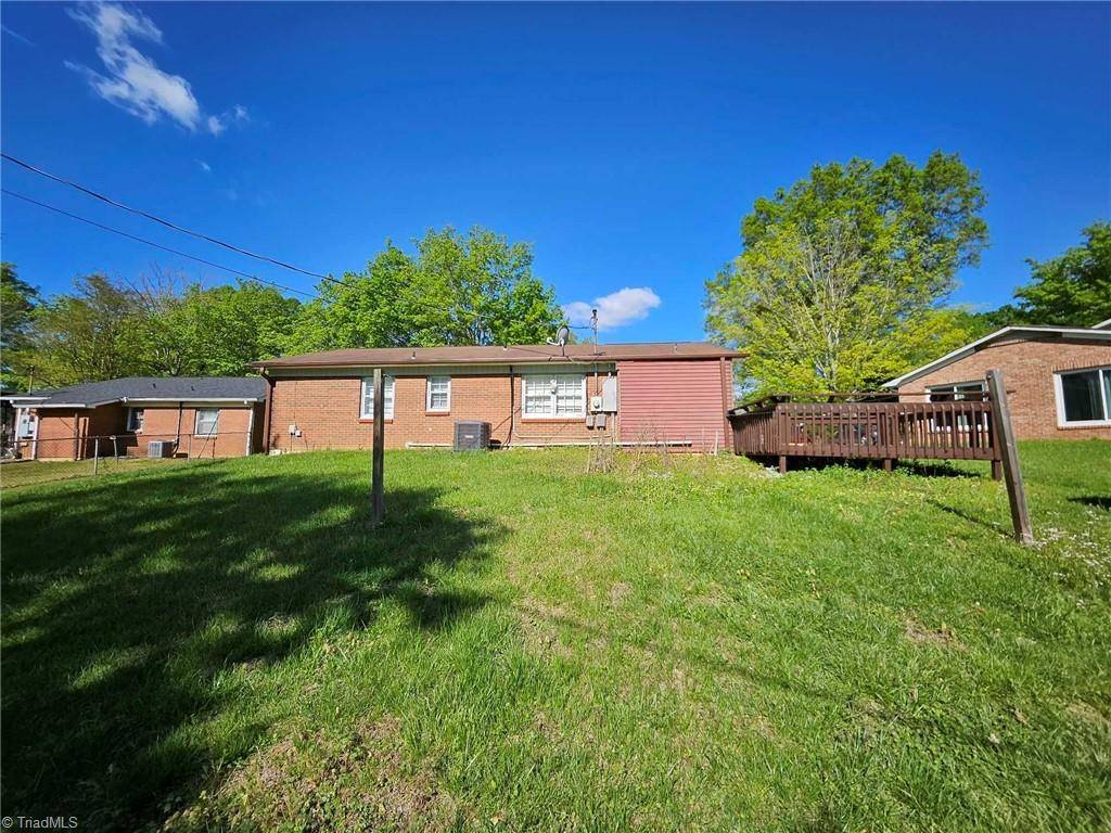 Winston-salem, NC 27104,315 Creekway CT
