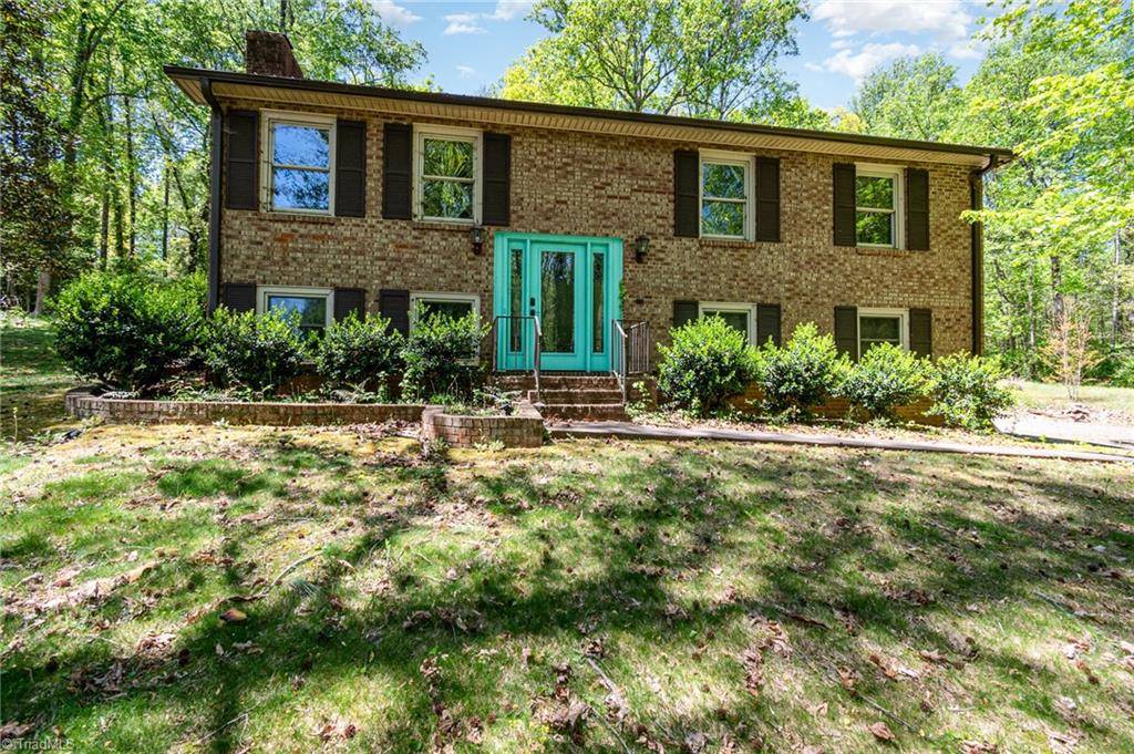 Winston-salem, NC 27105,3990 Logan LN