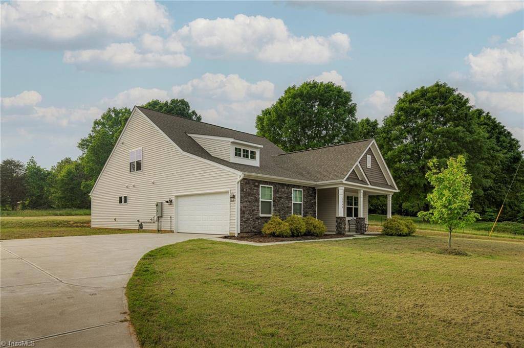 Winston-salem, NC 27107,1348 Motsinger RD