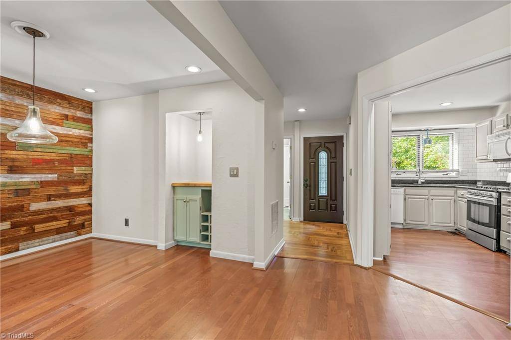 High Point, NC 27262,442 Chester Woods CT