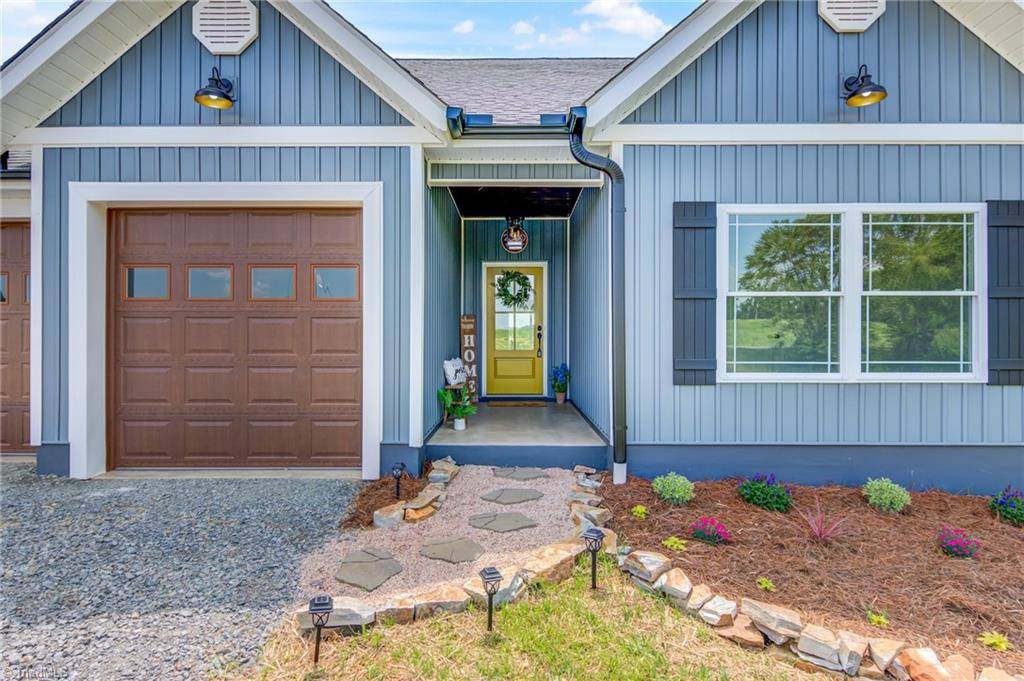 Yadkinville, NC 27055,2360 Summertime RD