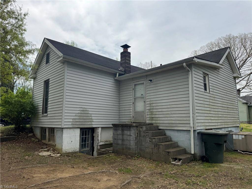 Eden, NC 27288,728 Davis ST