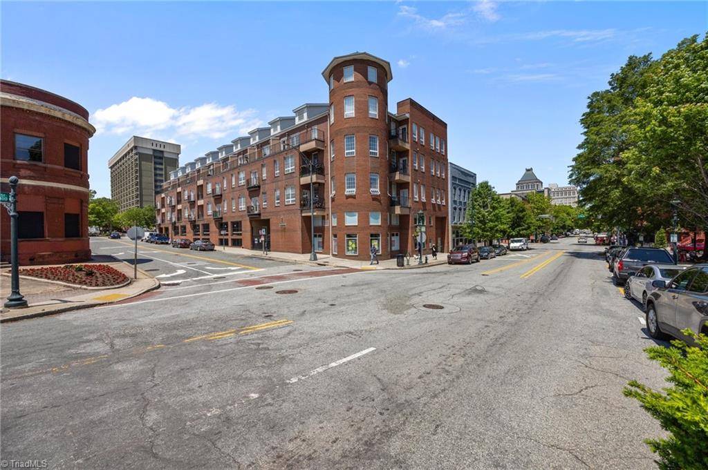 Greensboro, NC 27401,360 Elm ST #110