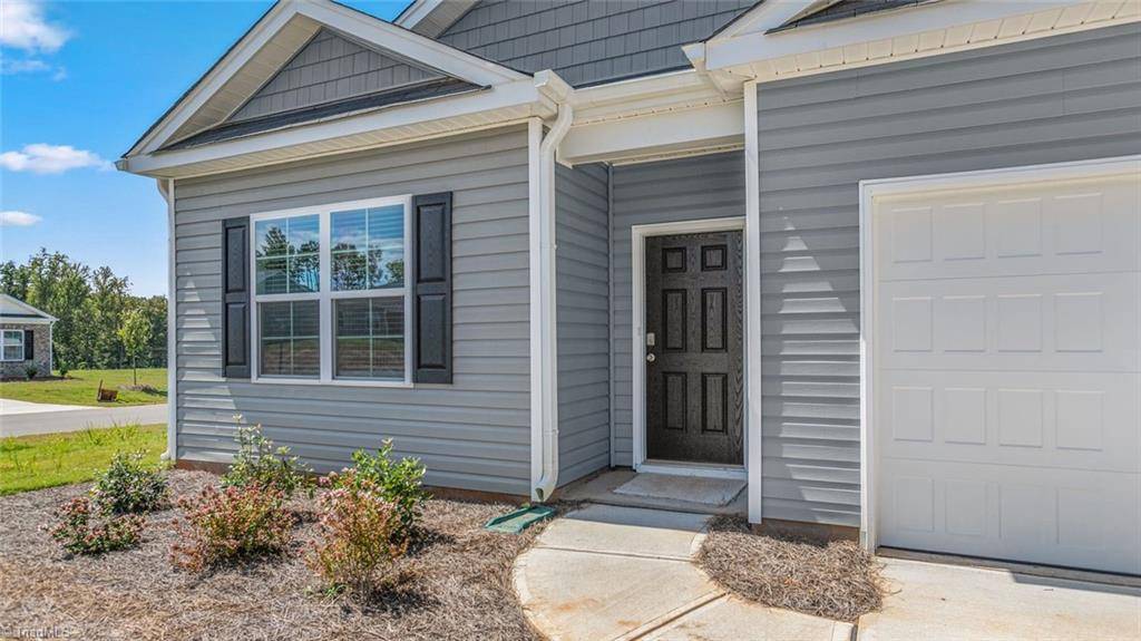 Lexington, NC 27295,262 Lantanna AVE