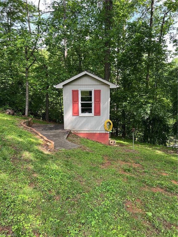 North Wilkesboro, NC 28659,209 Cedar LN