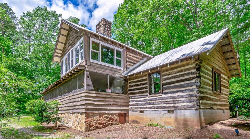 Wilkesboro, NC 28697,140 Blue Heron LN