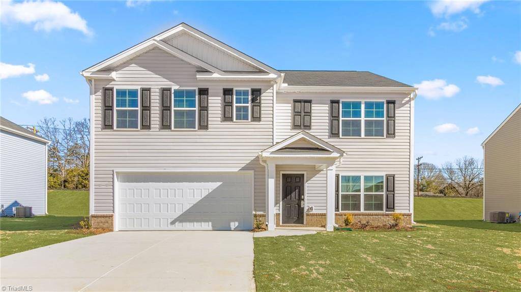 King, NC 27021,822 Merriweather DR