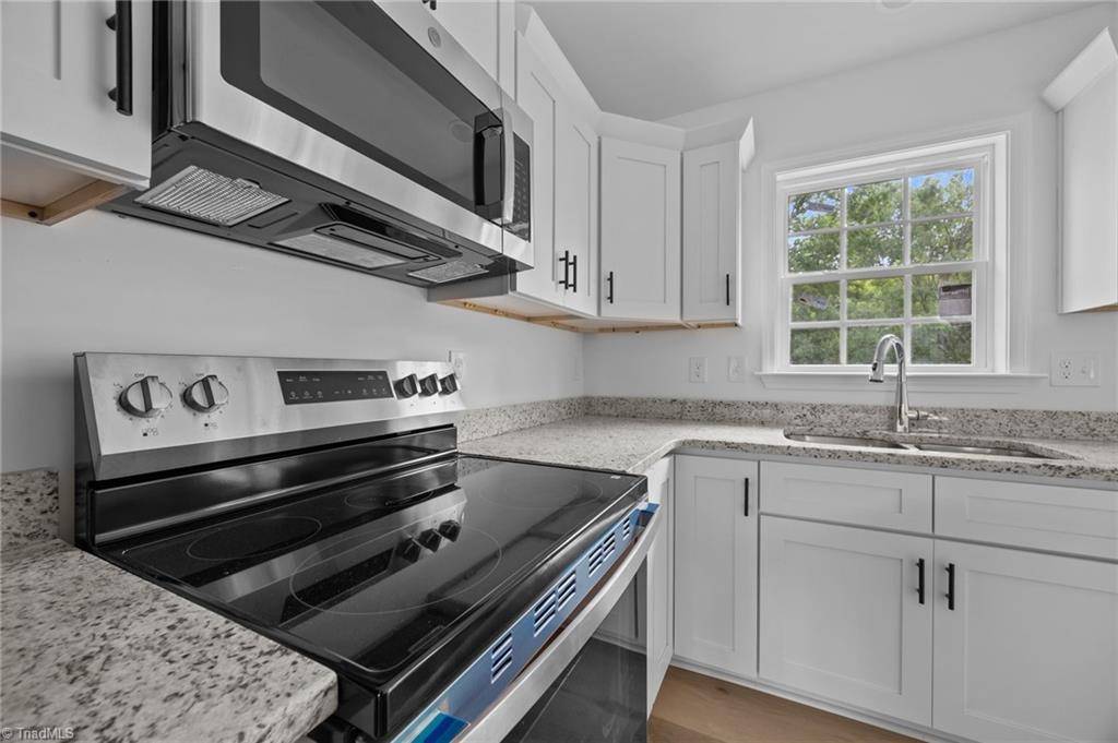 Thomasville, NC 27360,103 Stone ST
