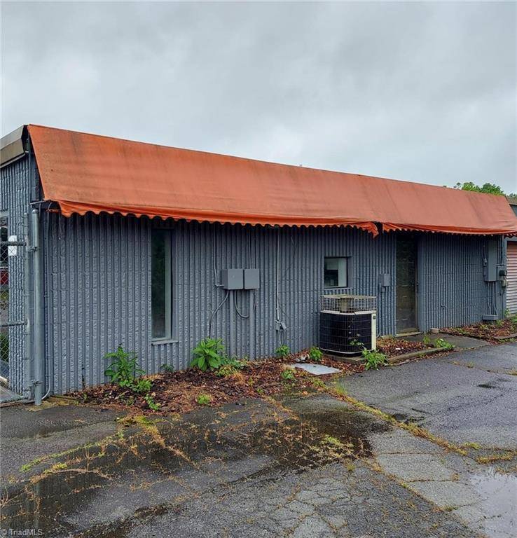 High Point, NC 27260,908 Greensboro RD