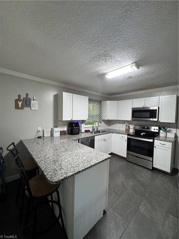 North Wilkesboro, NC 28659,168 Mulberry Pine ST