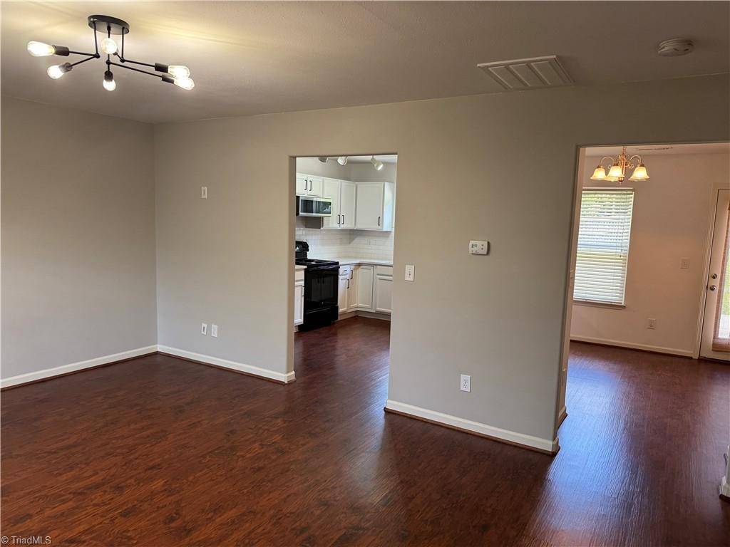 Pfafftown, NC 27040,5911 Odenton LN