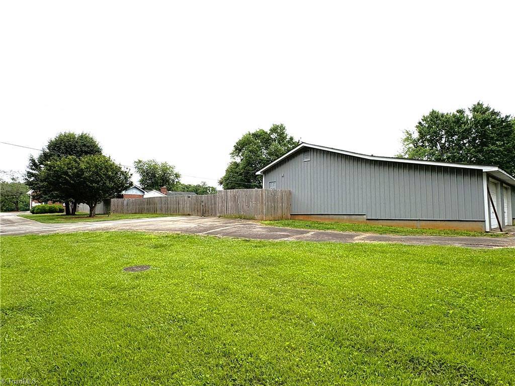Stokesdale, NC 27357,8995 NC Highway 65