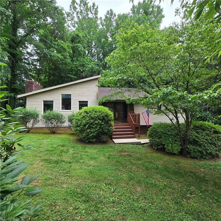 Advance, NC 27006,123 Forest CT