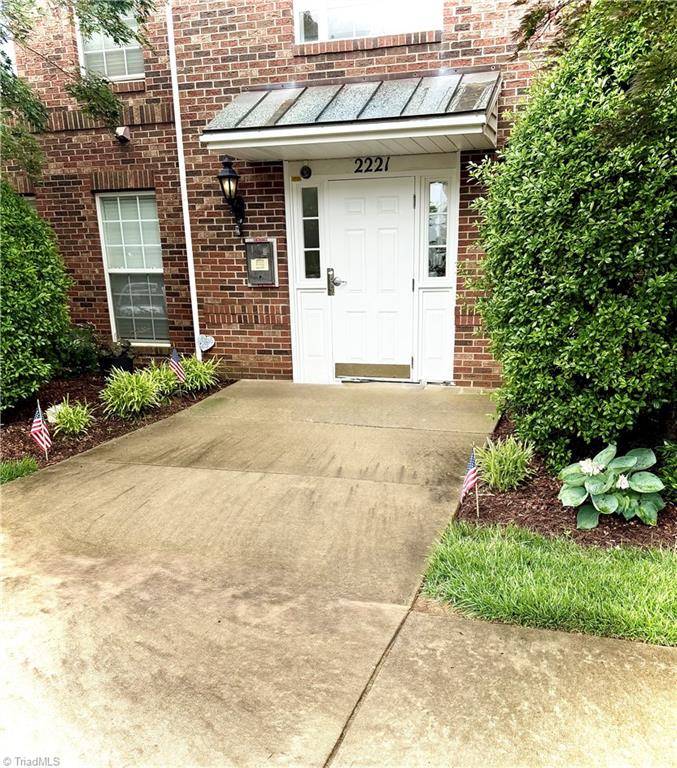 Burlington, NC 27215,2221 Delaney DR
