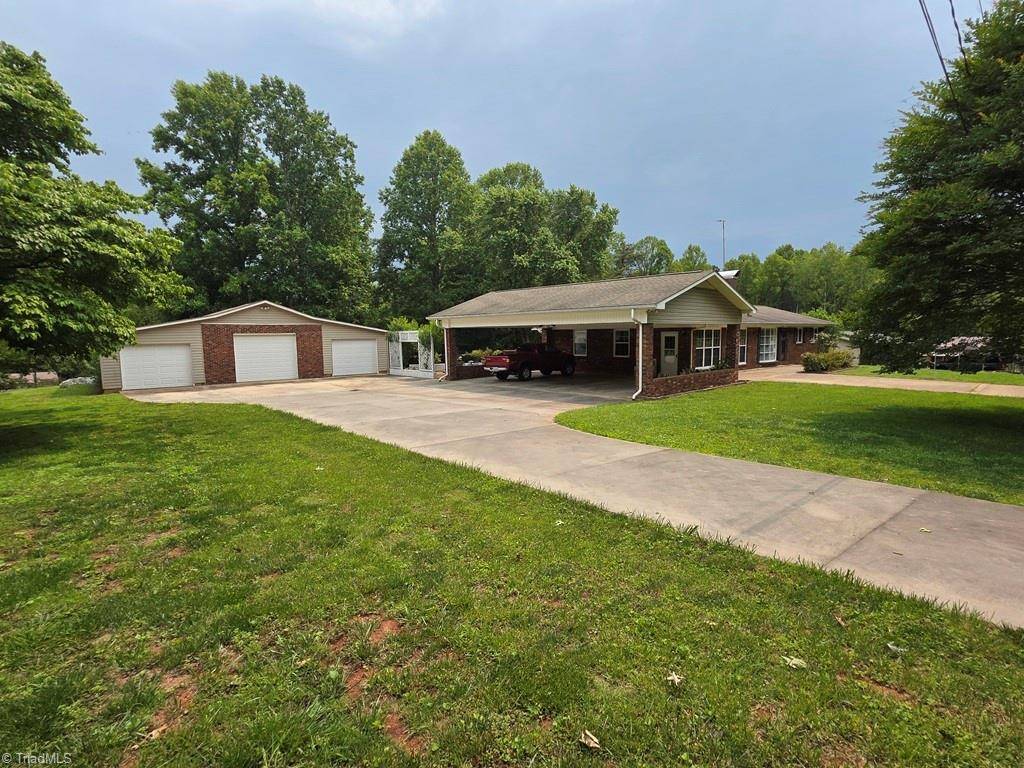 North Wilkesboro, NC 28659,295 Pinedale RD