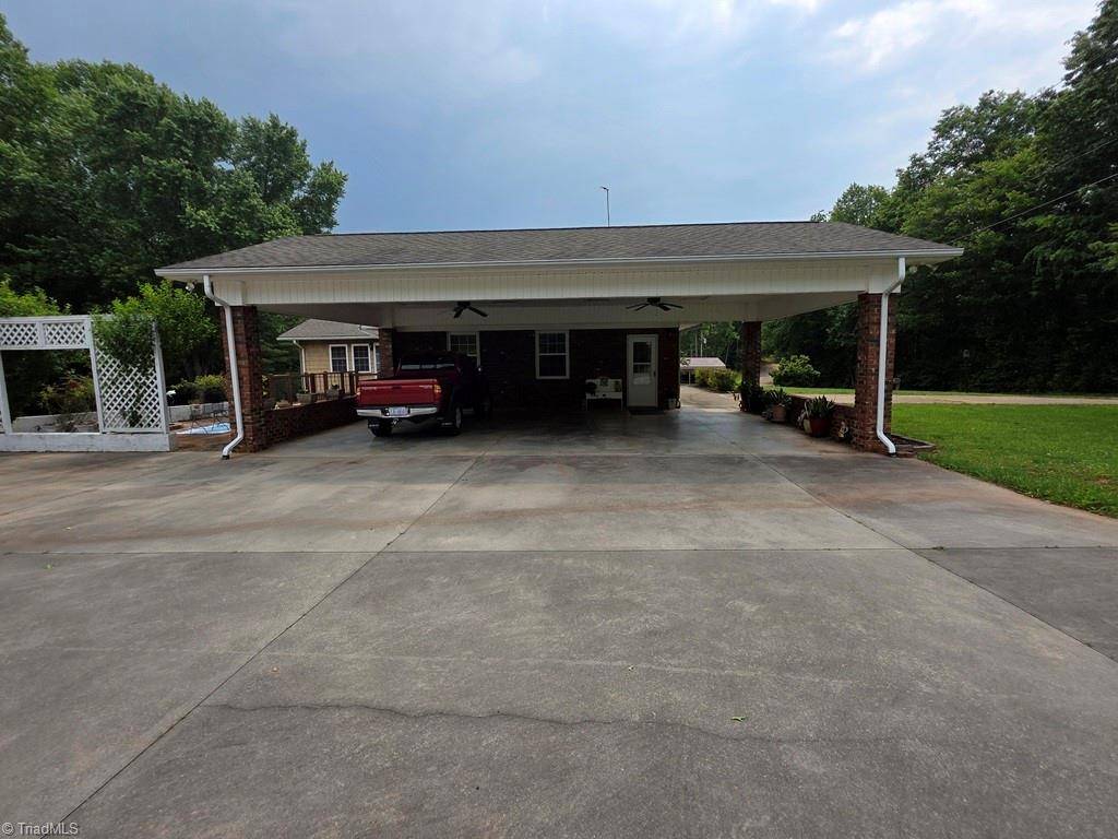 North Wilkesboro, NC 28659,295 Pinedale RD