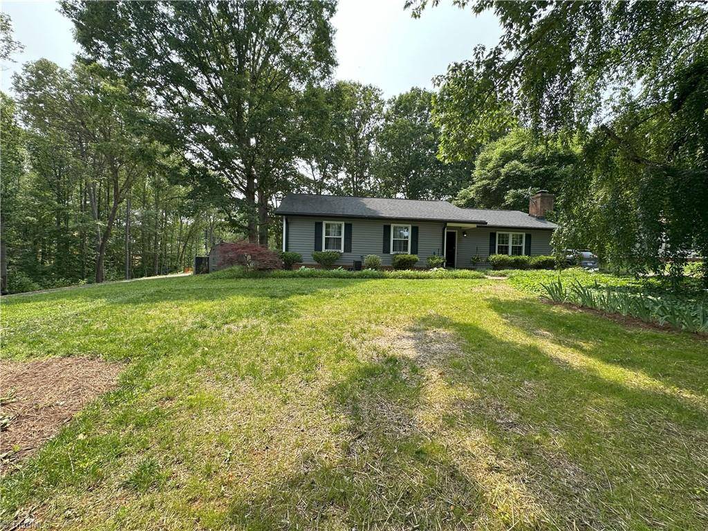 King, NC 27021,401 Turkey Hill DR