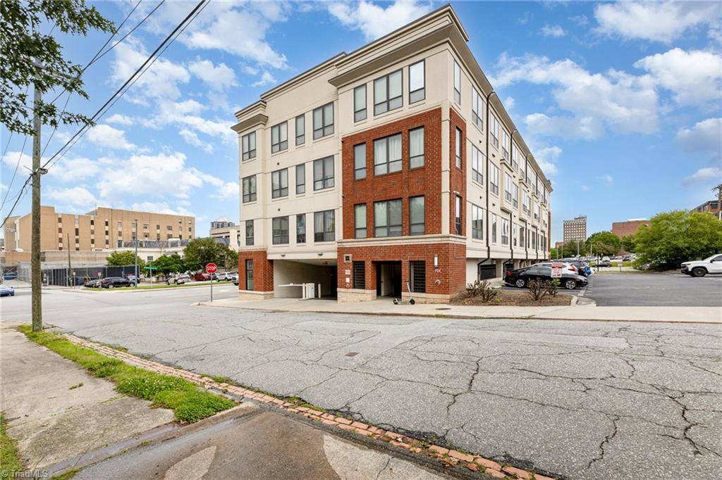 Greensboro, NC 27401,411 W Washington ST #105