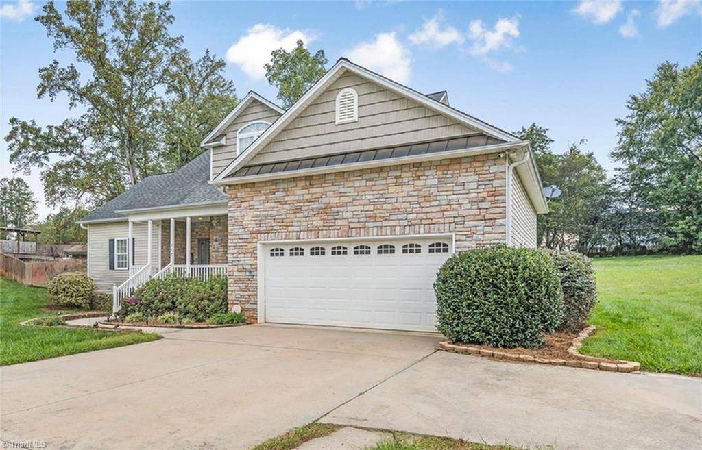 Mocksville, NC 27028,117 Chandler DR