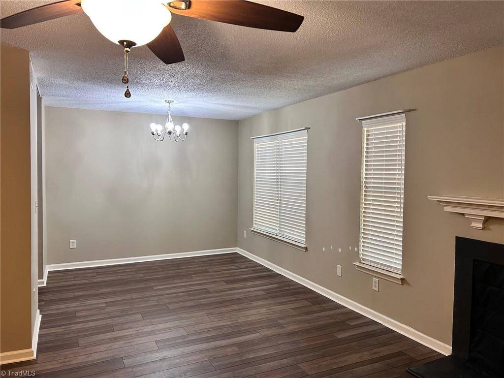 Greensboro, NC 27409,25 Meadowood Glen WAY #A