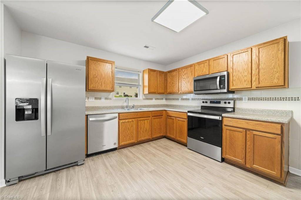 Winston-salem, NC 27127,4015 Heather View LN