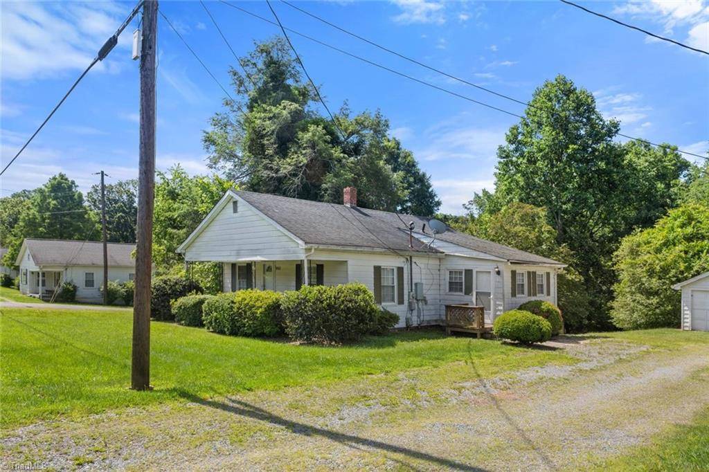 Winston-salem, NC 27106,3830 Robinhood RD