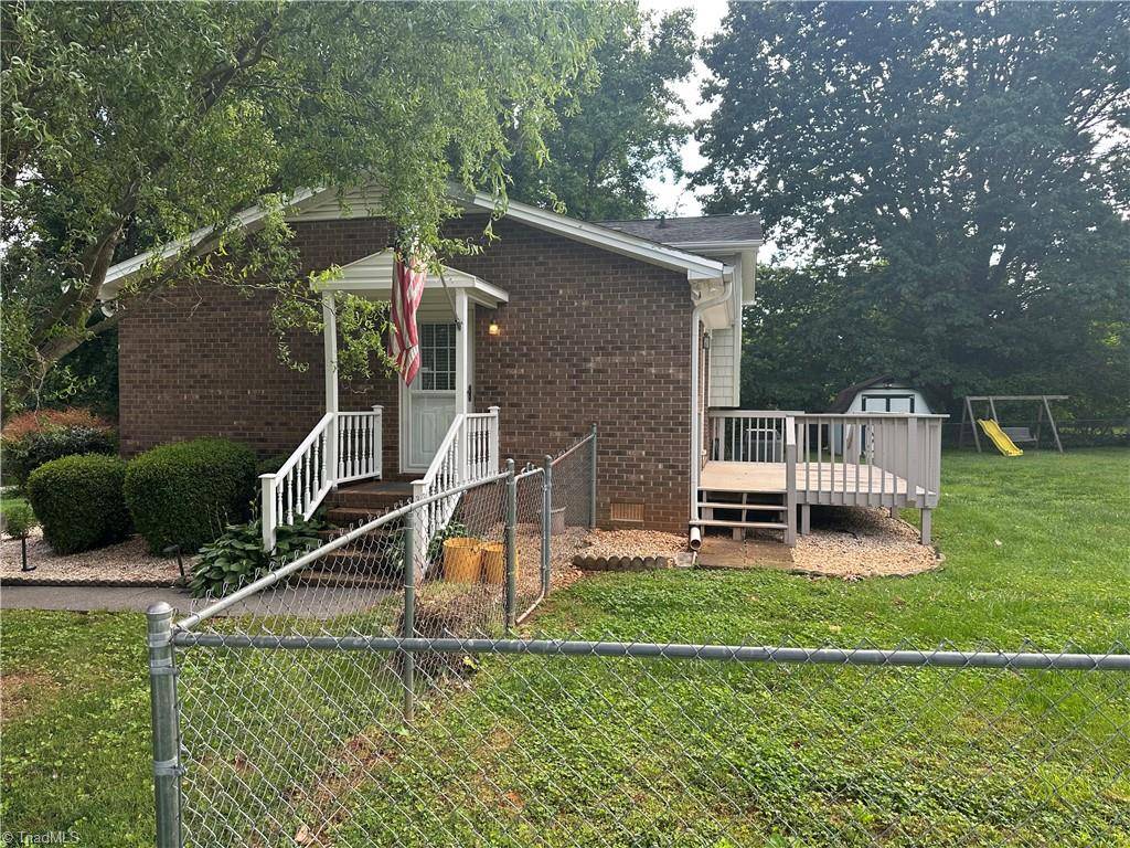 Pfafftown, NC 27040,5913 Cutters Creek CT