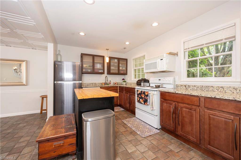 Winston-salem, NC 27106,3950 Valley CT #E