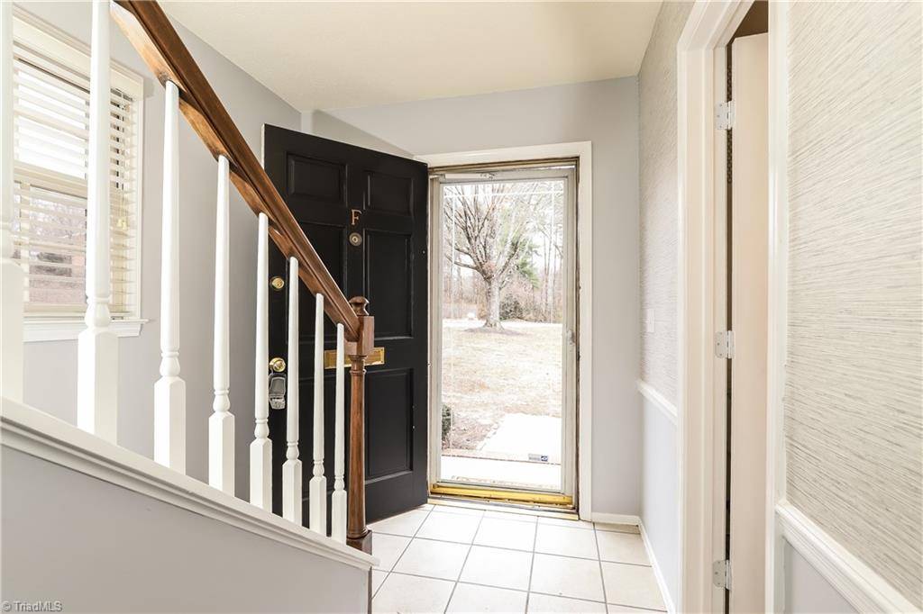 Winston-salem, NC 27106,3905 Valley CT #F