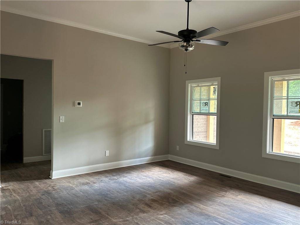 Pfafftown, NC 27040,4381 Continental DR