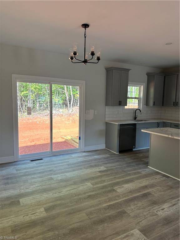 Pfafftown, NC 27040,4381 Continental DR