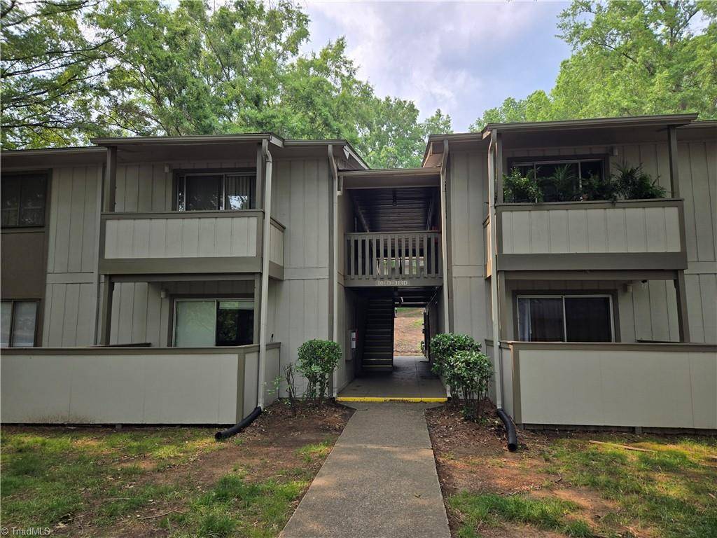 Winston-salem, NC 27103,2205 Sunderland RD #107D