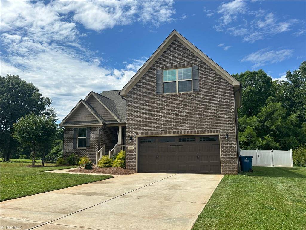 Advance, NC 27006,107 Saddlebrook DR