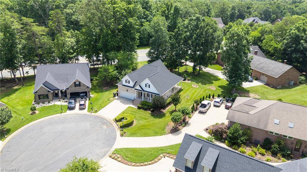 Burlington, NC 27215,2333 Grey Gables DR