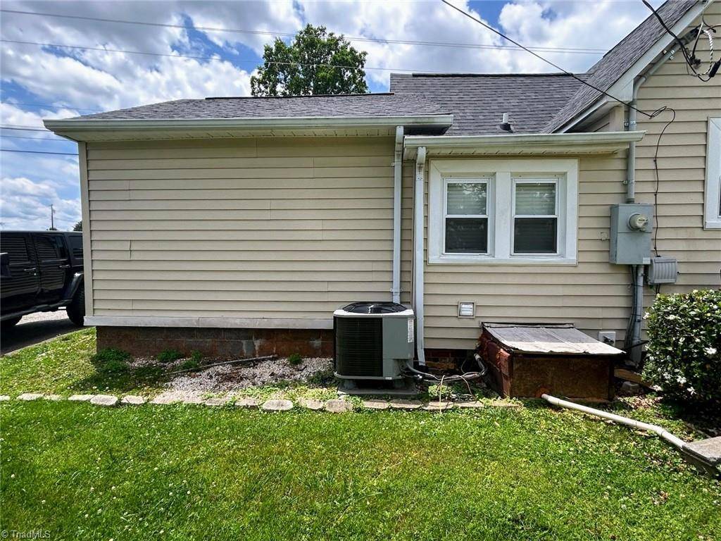 Wilkesboro, NC 28659,2472 Sparta RD