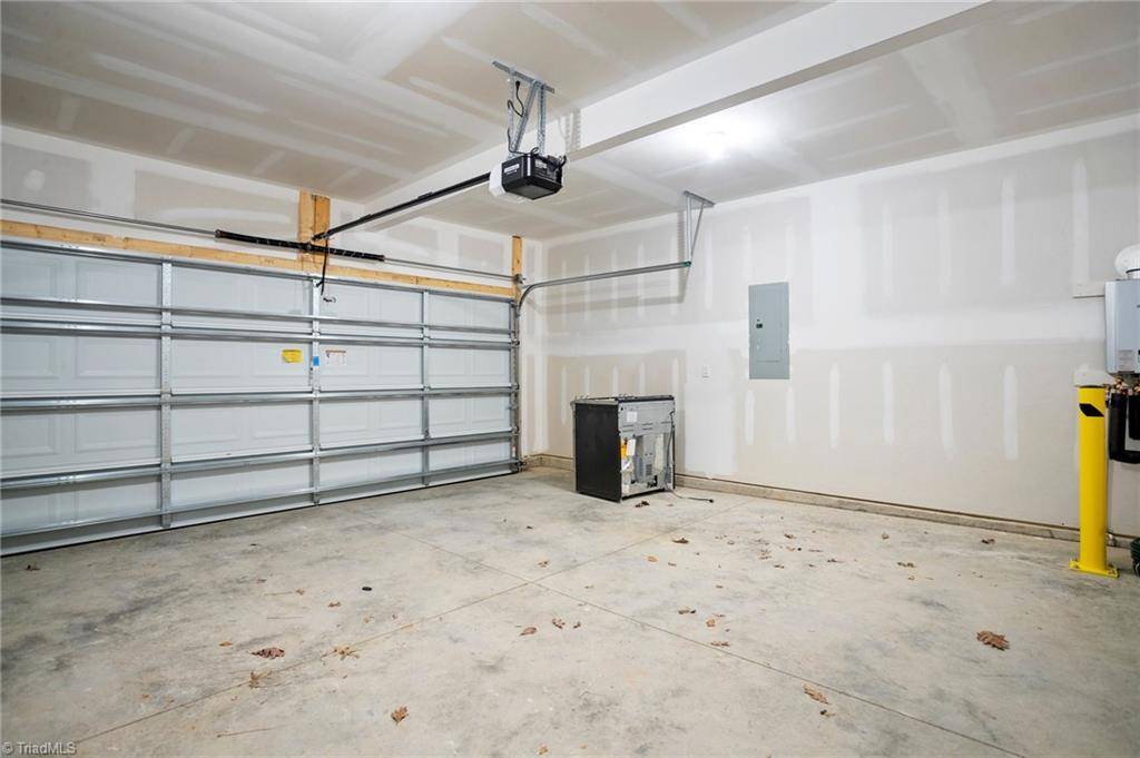 Mcleansville, NC 27301,5367 Roshni TER