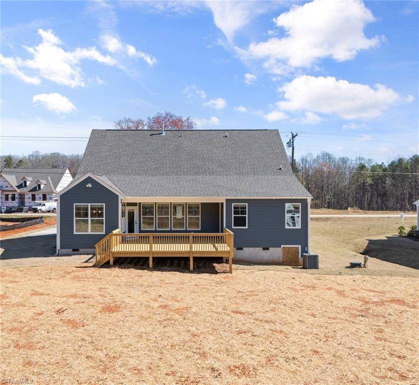 Advance, NC 27006,279 Redland RD